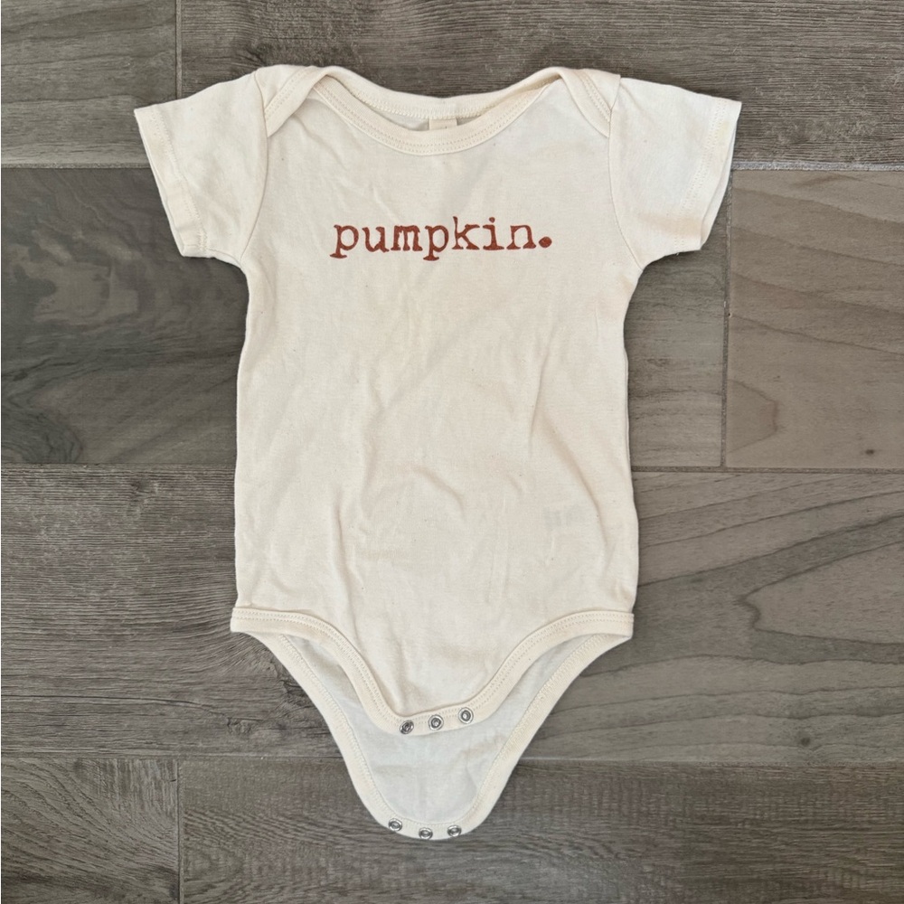 Organic Cream Pumpkin Bodysuit 12-18